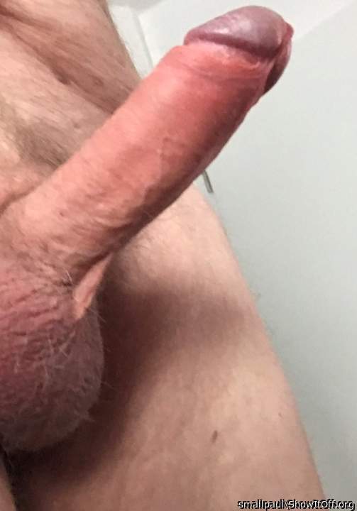 I'd love to worship, suck a load from your hot thick cock 