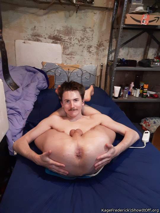 I love being in this pose #KageTylerFrederick