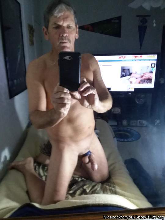 Love to suck cock