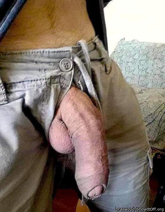 Gosh 😳why is that gross and hot at the same time