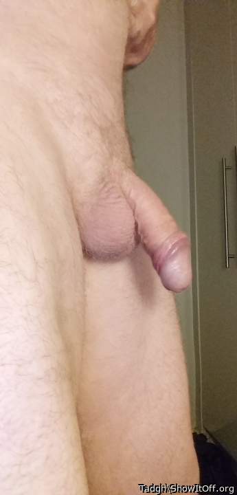 love to suck and play with that beauty!   