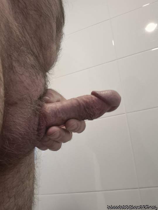 I'd kneel down to suck a load from your hot thick cock 