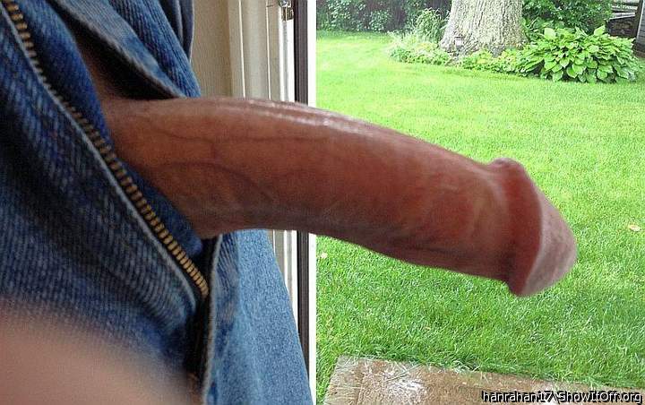 I don't care if you are straight, I would LOVE to suck your 