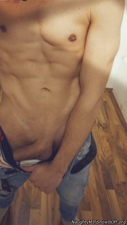 Photo of a weasel from NaughtyM3