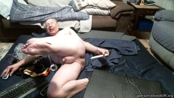 Very arousing Pic.
Very attractive cock.  