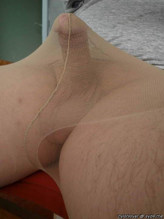 Adult image from nylonlover