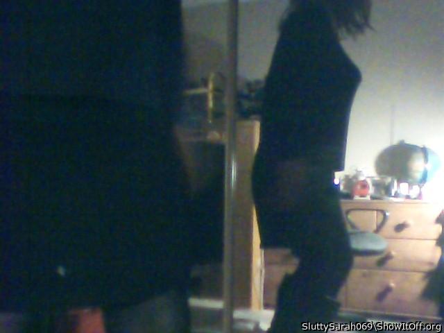 Photo of a short leg from SluttySarah069