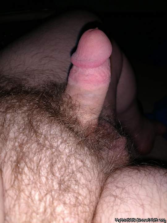 I'd like to feel that Hairy Belly against my face!