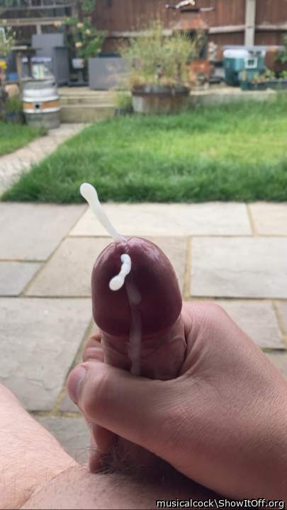 nice outdoor wank!