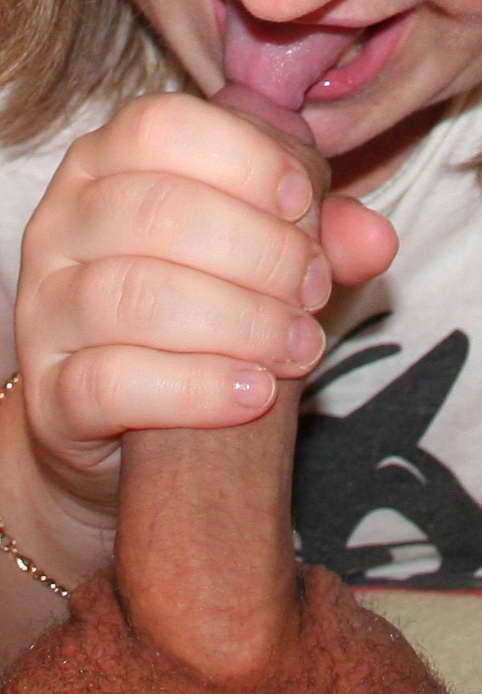 Adult image from nylonlover