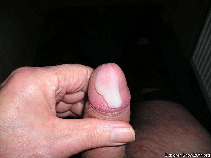 Would love to have you rub your cum all over my cock until i