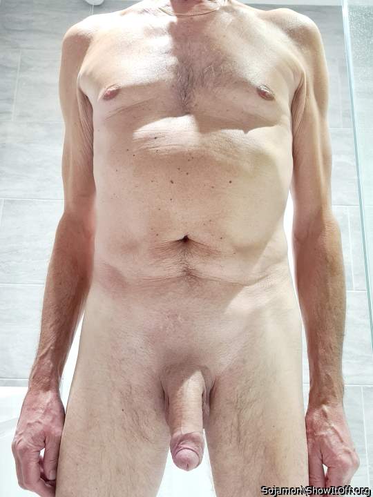 I would love to use my lips to push that foreskin back so I 