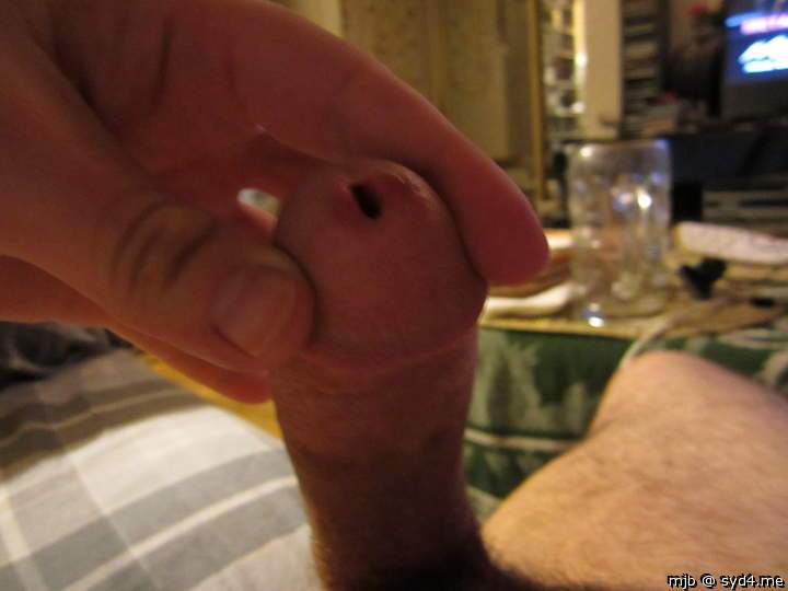 wish i could get the tip of my tongue deep deep into your se