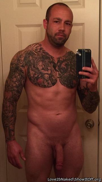 Naked guy selfie