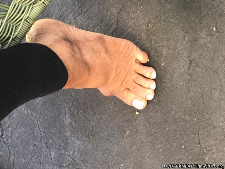 Photo of a short leg from LUVDARKMEAT