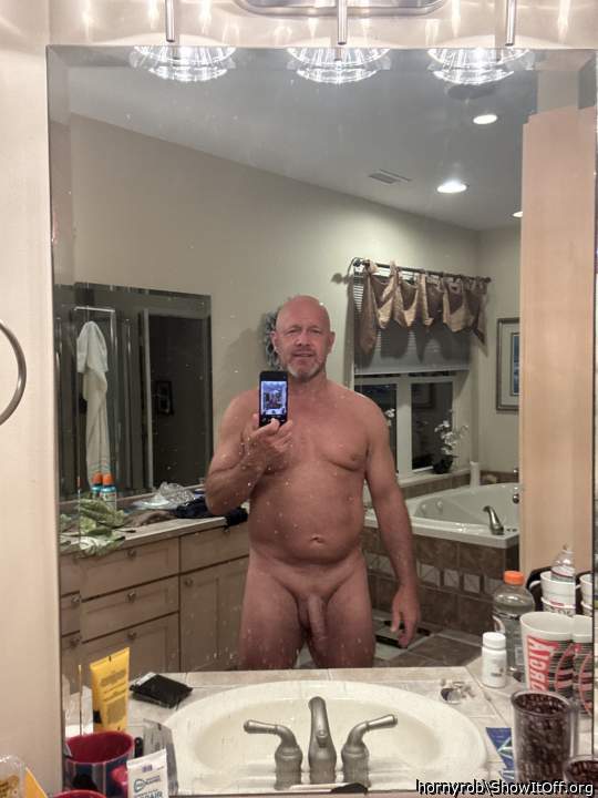 tem um corpo muito bonito. Parabns.