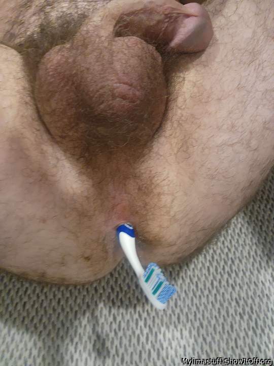 Keep putting objects in your ass and taking pics. Please