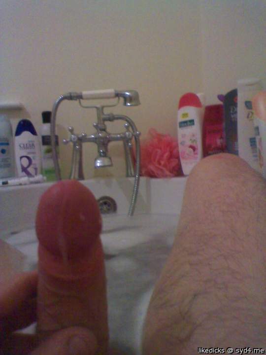 Photo of a short leg from likedicks