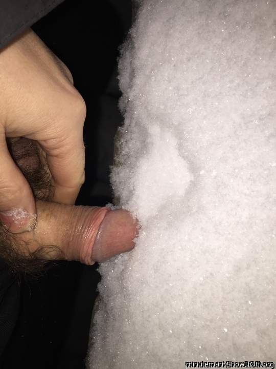 I'd love to enjoy the snow with you    