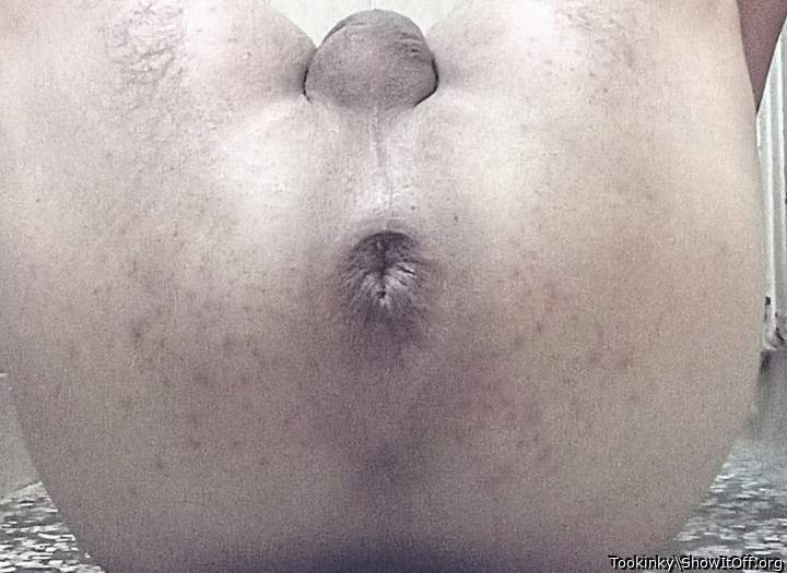 Im a pig ass eaters. Would love to have my tounge in yours