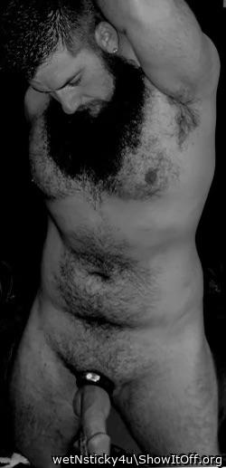 What an awesome beard and fury body  