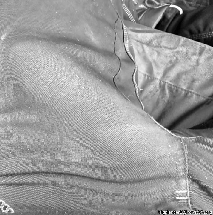 So horny who wants to fuck