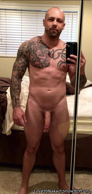 Naked guy selfie