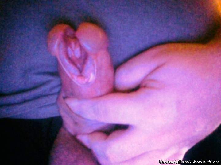 oh I do love seeing into your split cock ! how's pissing wit