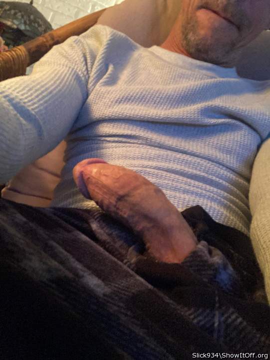 Would make a pig of myself sucking off your hot thick cock 