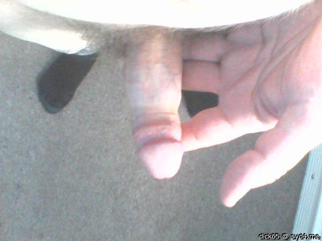 would love to be stroking that