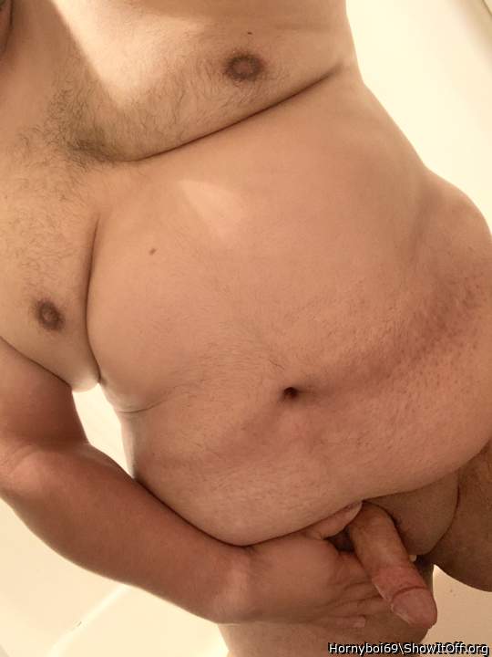 I love the shape of your pee pee and the shape of your body 