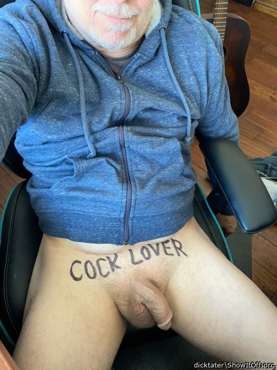 You would look good with "Kiwi" written on there!!