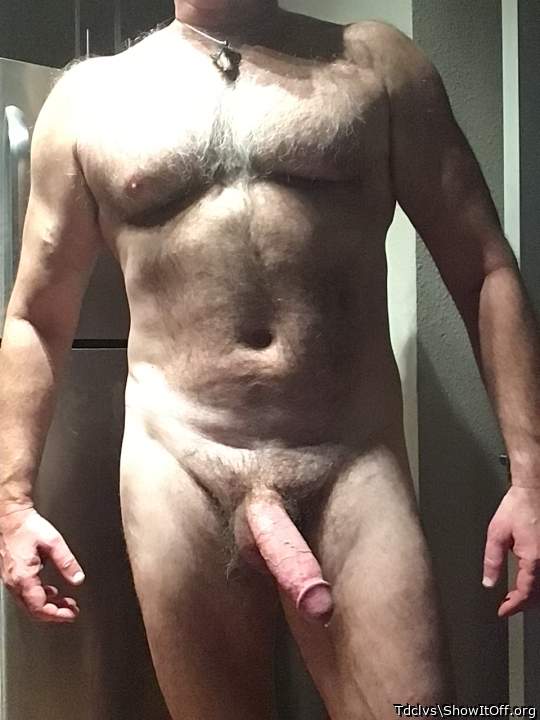 Very nice looking cock.