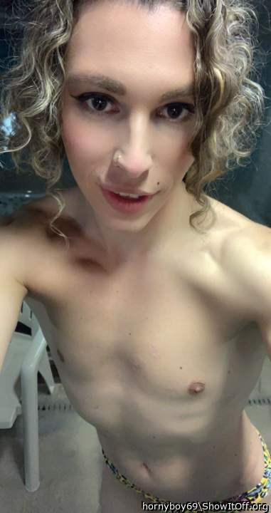 i would make love to those nipples with my tongue