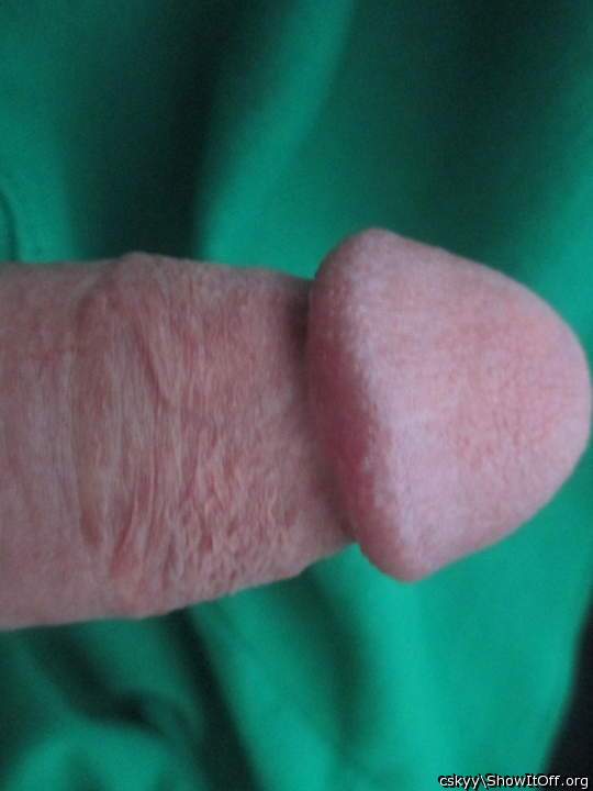 Mmmmm,tight cock skin
