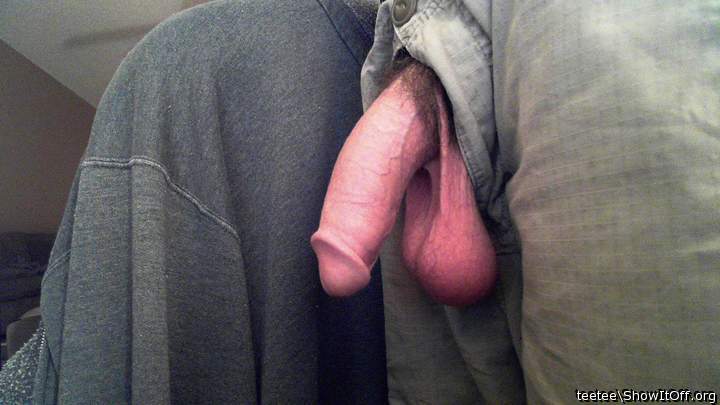 So hot looking dick love the hanging bog balls  