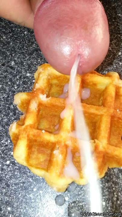 MMMMMMMM I love waffles!  Would like to try it with that spe