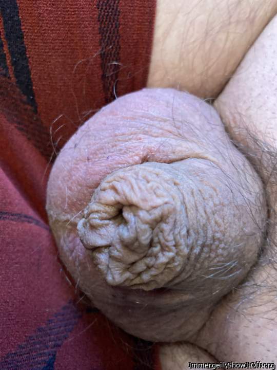 Love this cock.. locks a little like mine