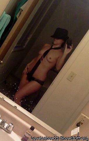 Sexy selfies are sweet!     