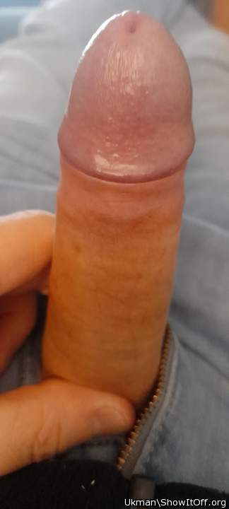 Love that head! I would pull your foreskin back tight like i