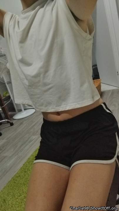 Do I look girly? 💕