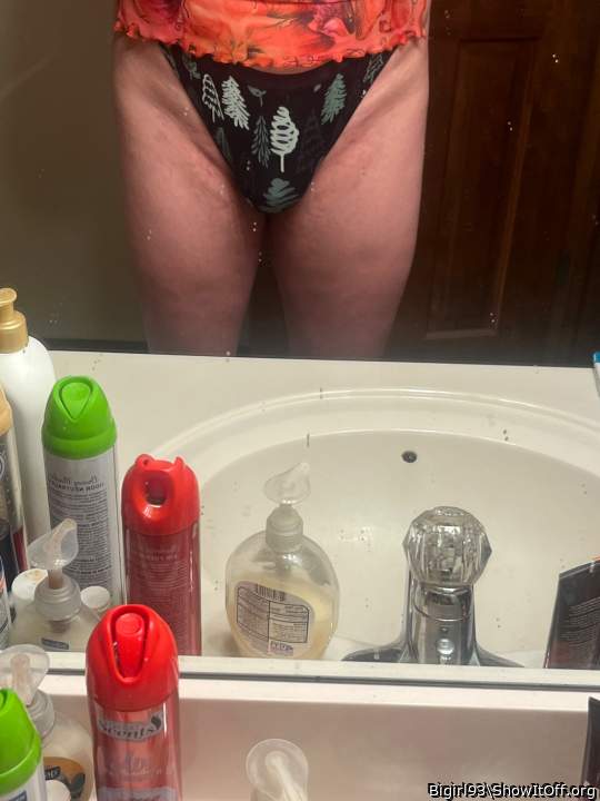 Love wearing sexy thongs