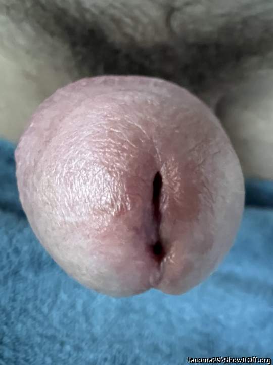 Nice head of the dick ! 