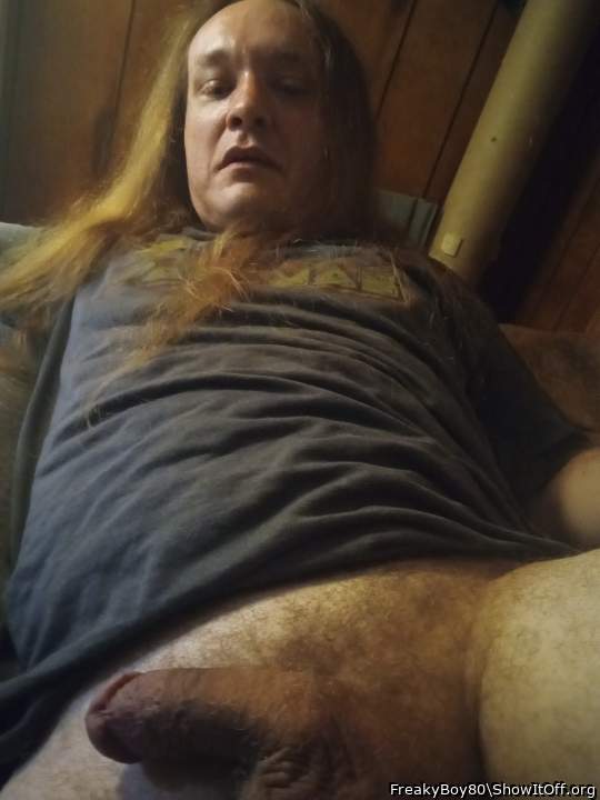 Oops! One of my cousins walked in on me while I was taking this pic.