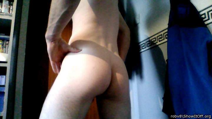 Very cute butt. 