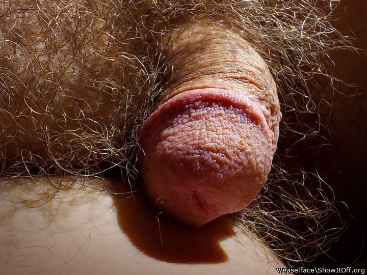 Lovely sensuous view, lovely sexy dick!!   