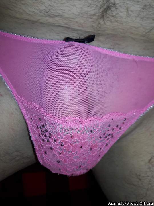 Love a cock in panties.