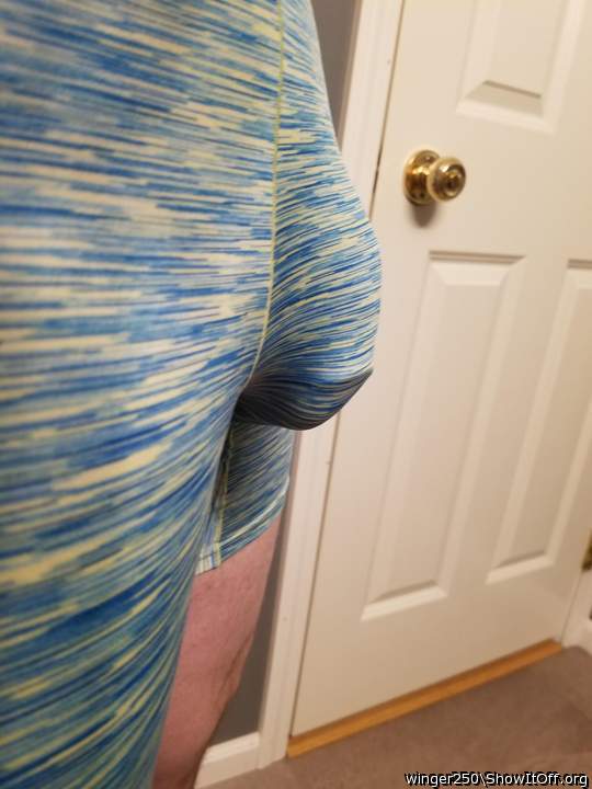 Yes I wear this clothing in public. Its only fair, just lik
