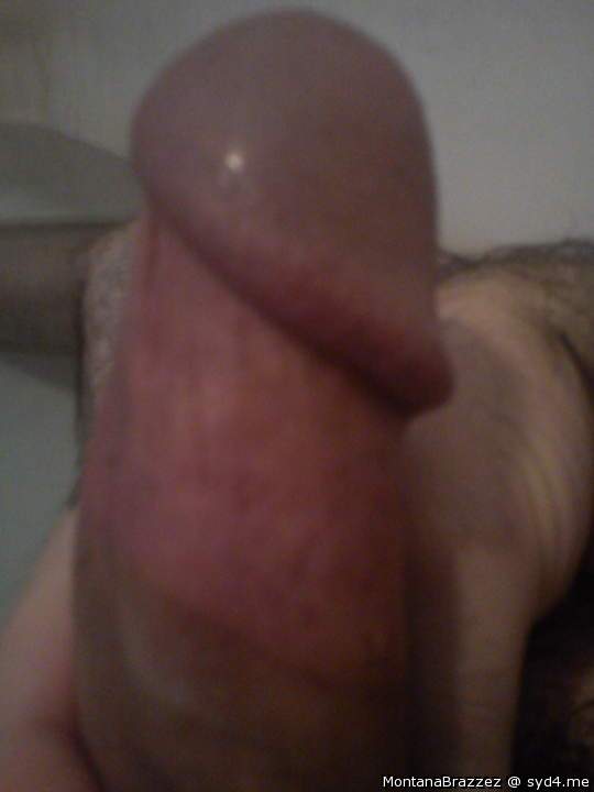 Photo of a schlong from Montanabrazzez