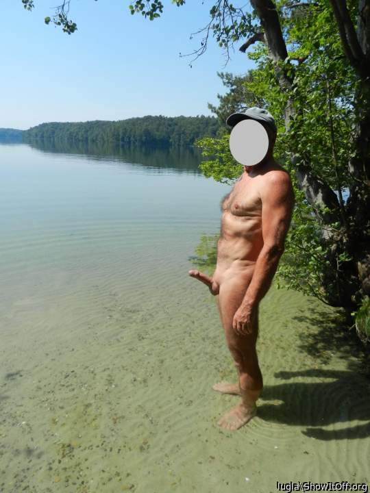 Mmm, hot body and cock   